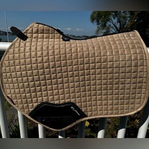 LeMieux Suede Close Contact Square Champagne - Size Small/Medium